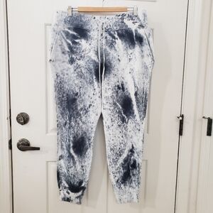 Lululemon Athletica warm down jogger marble dye Size 14